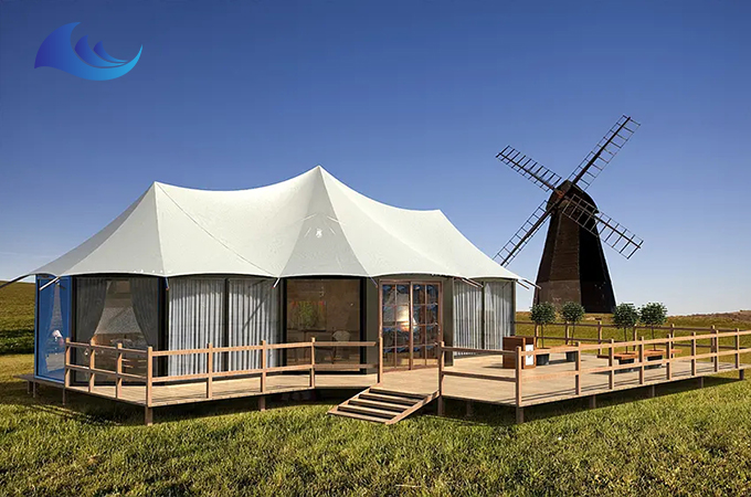 Light Luxury Tent Hotel